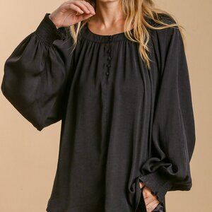 UMGEE Satin Round Neck Top